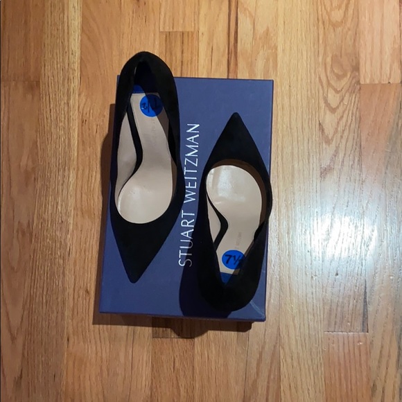 Stuart Weitzman 7.5 Black Suede Pumps - Picture 2 of 3